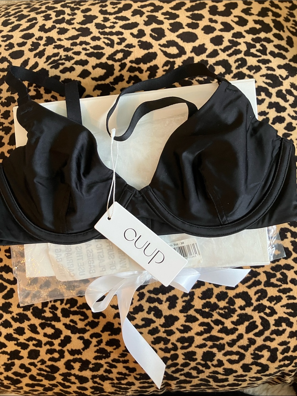 CUUP Black Underwire Bra The Plunge with Tag 34B